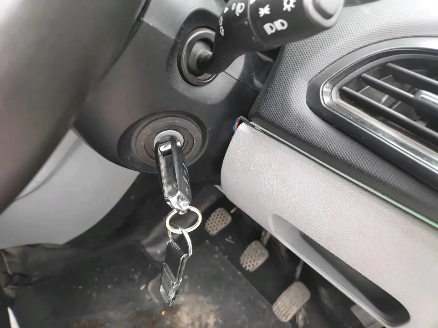 2023 Tata Tiago XE PETROL, Petrol, Manual, 25,293 km, interior