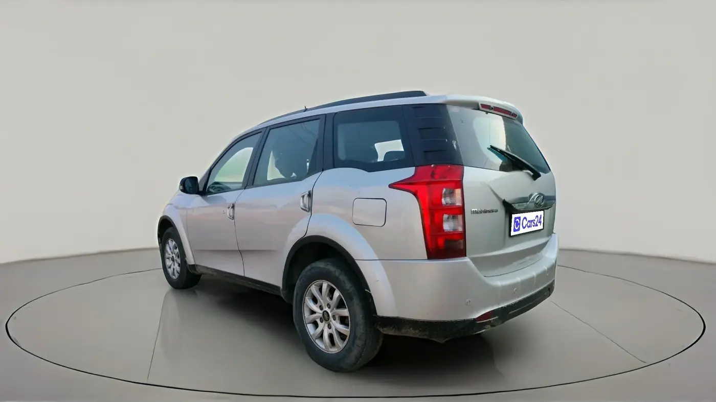 2017 Mahindra XUV500 W9 1.99, Diesel, Manual, 1,17,921 km, exterior