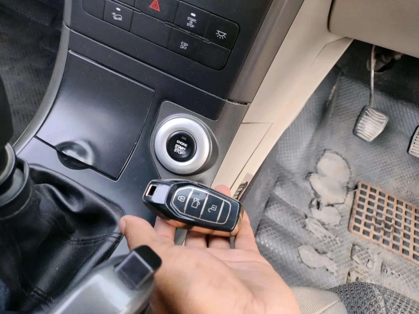 2017 Mahindra XUV500 W9 1.99, Diesel, Manual, 1,17,921 km, interior