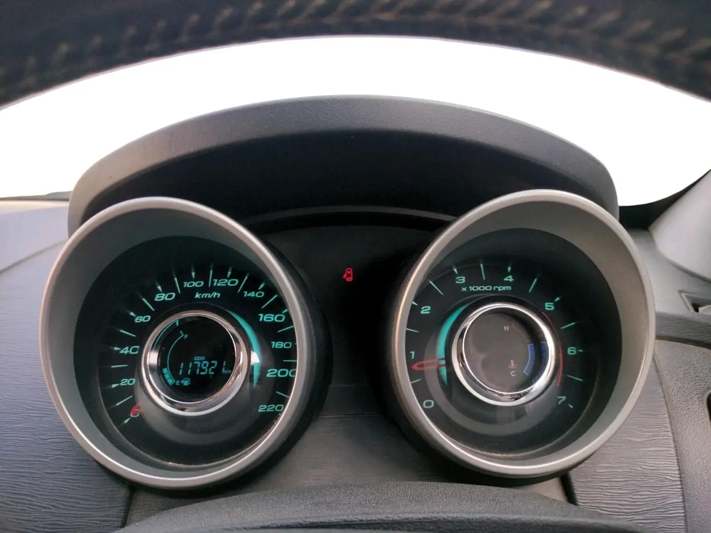 2017 Mahindra XUV500 W9 1.99, Diesel, Manual, 1,17,921 km, interior