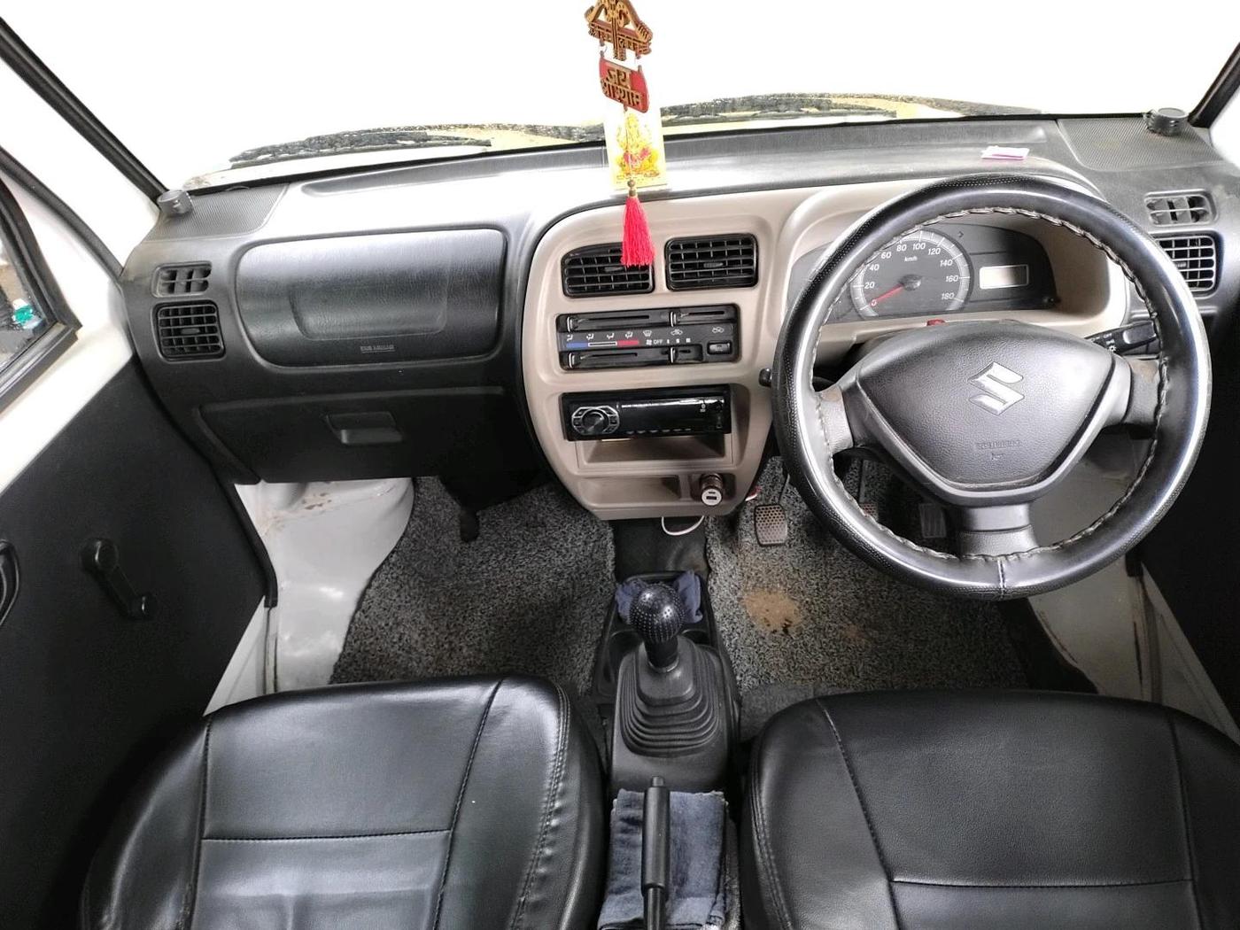 2022 Maruti Eeco 5 STR AC CNG (O), CNG, Manual, 61,374 km, interior