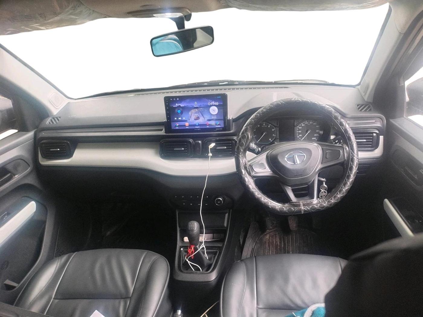 2022 Tata PUNCH PURE MT, Petrol, Manual, 47,252 km, interior