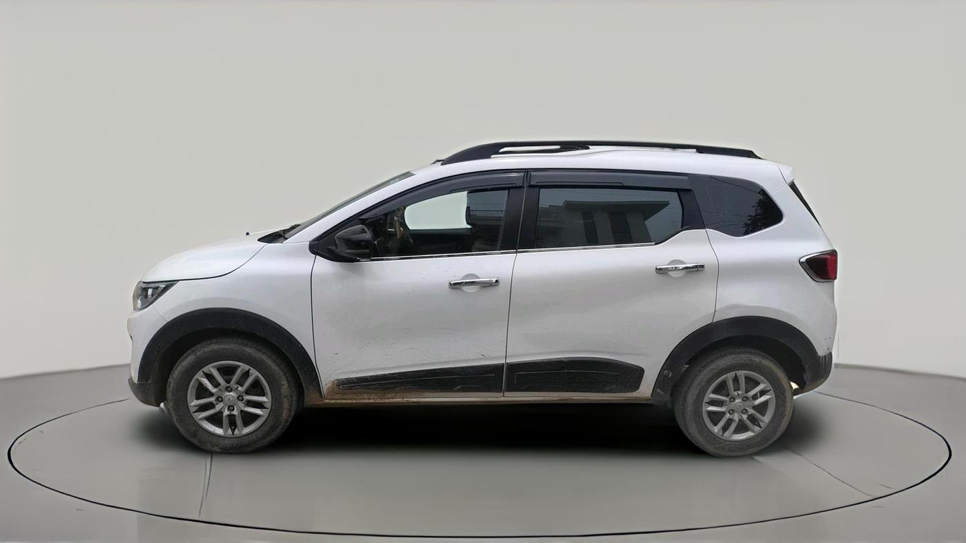 2023 Renault TRIBER RXT, Petrol, Manual, 28,711 km, exterior
