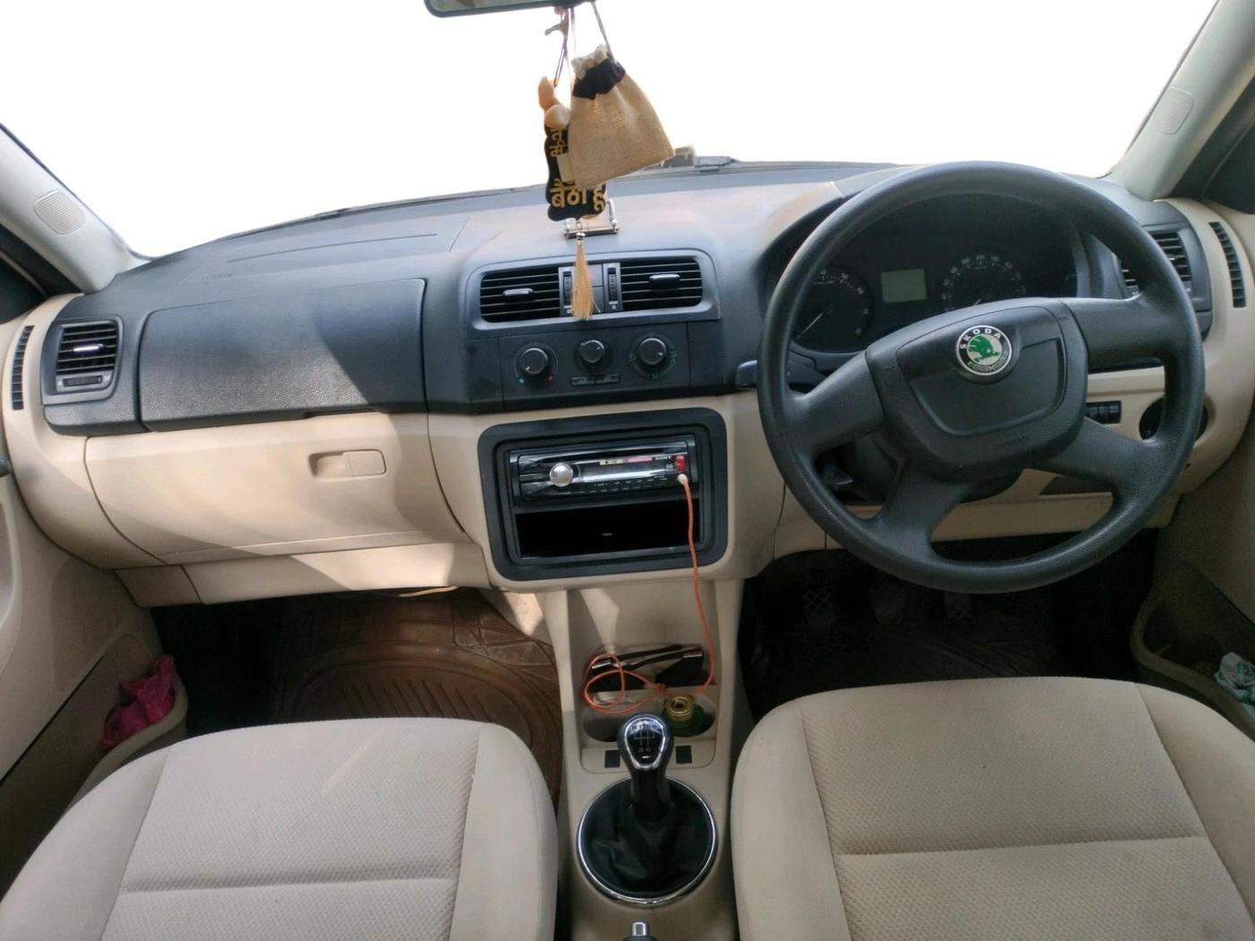 2011 Skoda Fabia AMBITION 1.2 MPI, Petrol, Manual, 28,719 km, interior