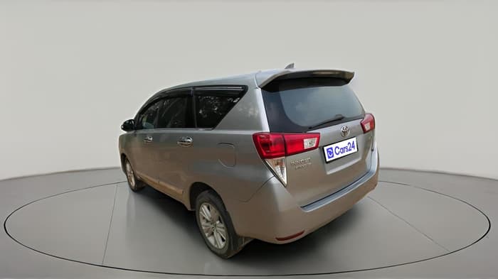 2016 Toyota Innova Crysta 2.4 GX 7 STR, Diesel, Manual, 2,28,532 km, exterior