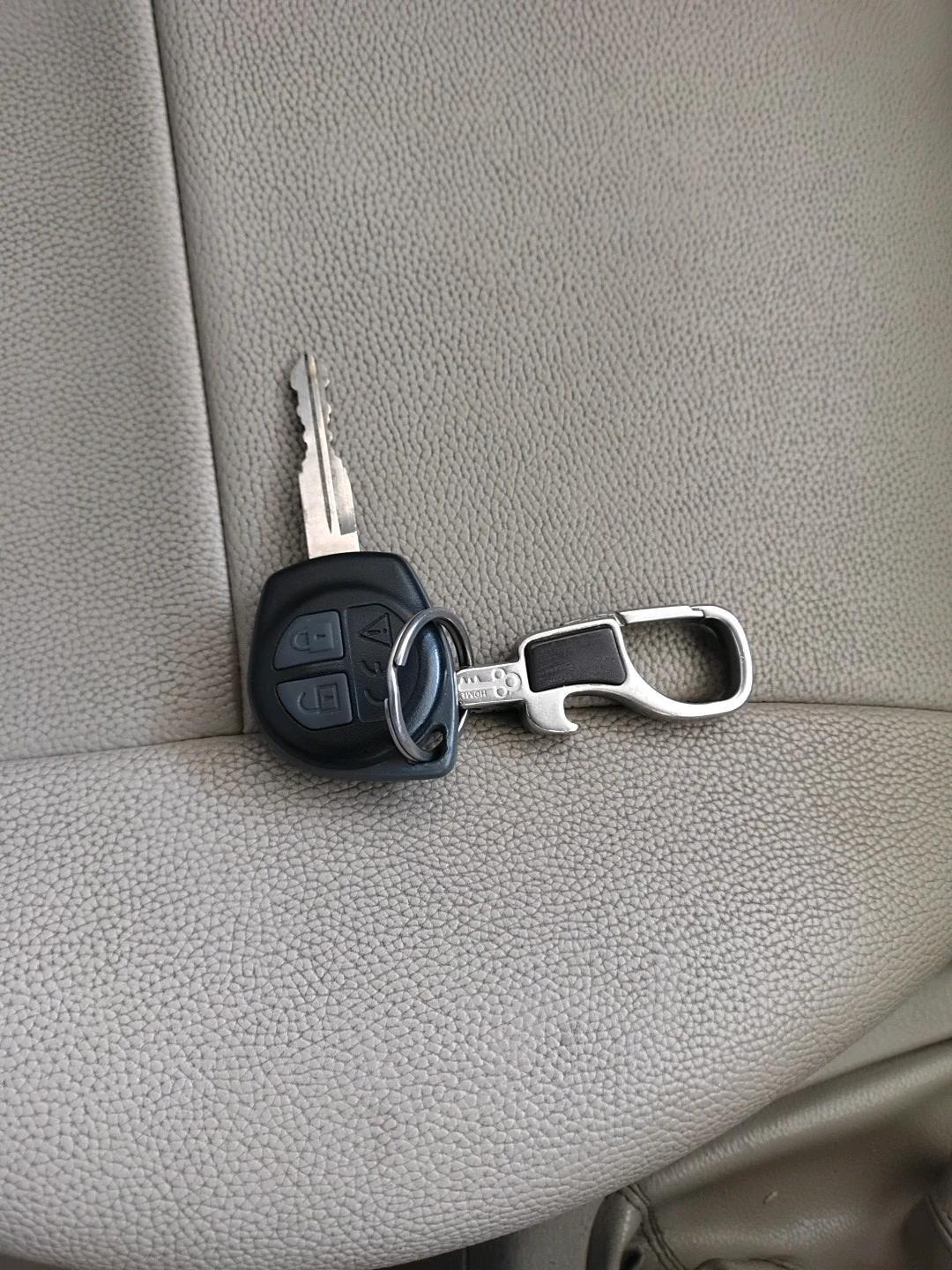 2014 Maruti Ertiga ZXI, Petrol, Manual, 2,35,225 km, interior