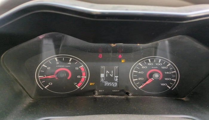 2016 Mahindra Kuv100 K4 D 6 STR, Diesel, Manual, 39,559 km, interior