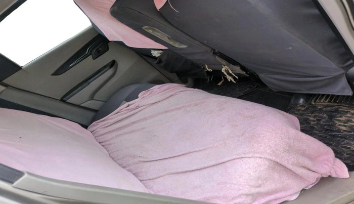 2016 Mahindra Kuv100 K4 D 6 STR, Diesel, Manual, 39,559 km, interior