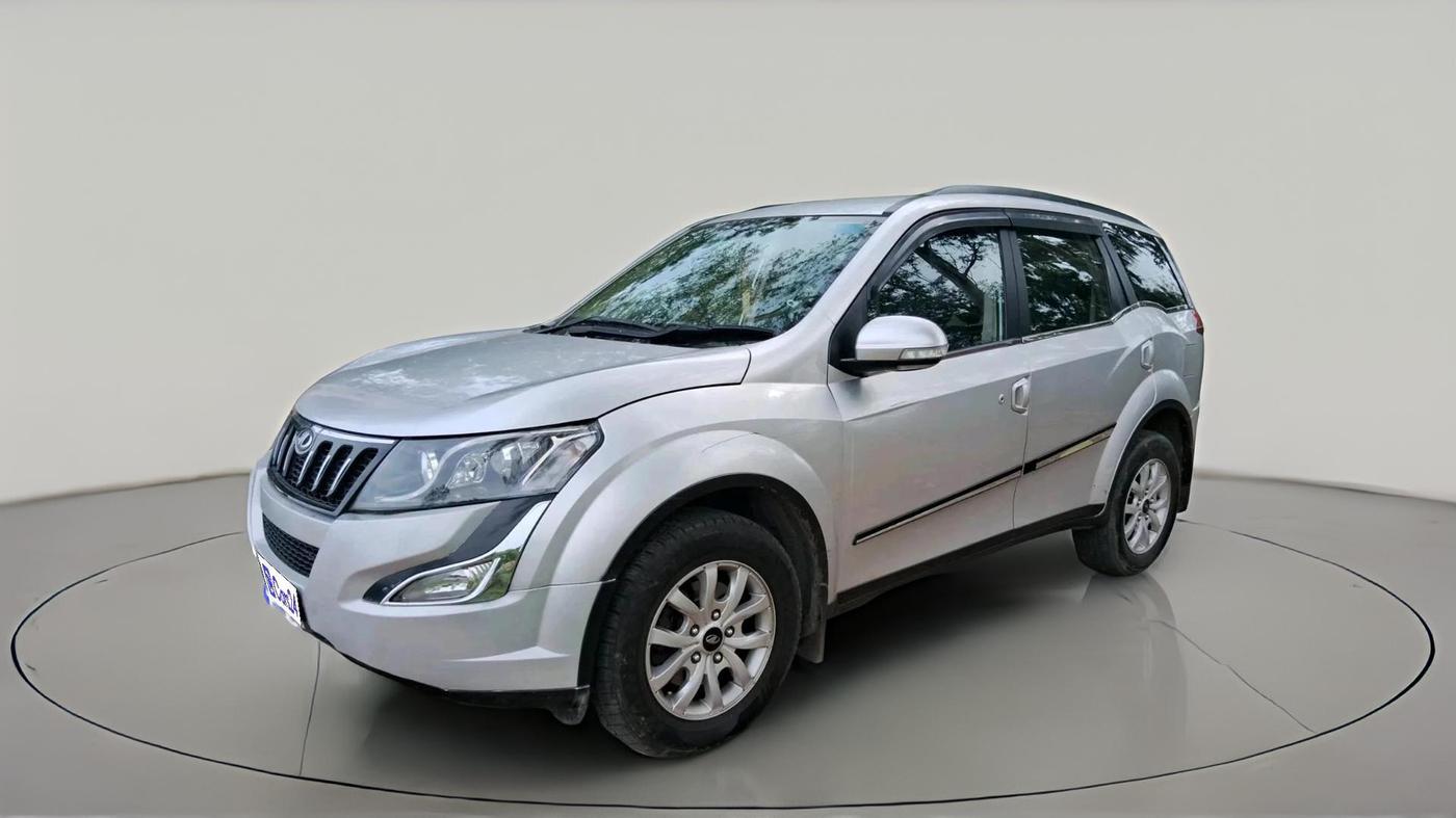 2017 Mahindra XUV500 W6 1.99, Diesel, Manual, 79,537 km, exterior