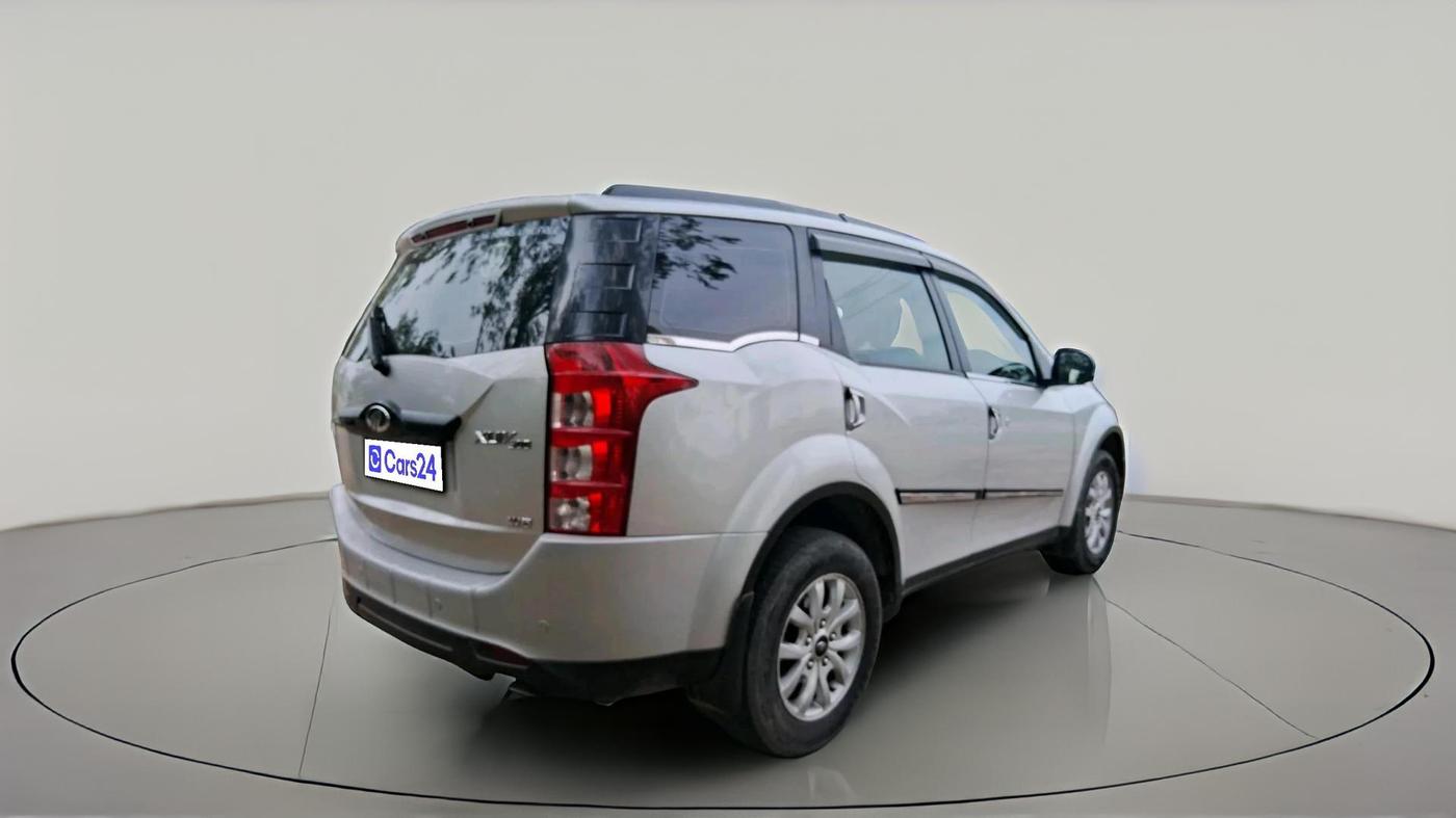 2017 Mahindra XUV500 W6 1.99, Diesel, Manual, 79,537 km, exterior