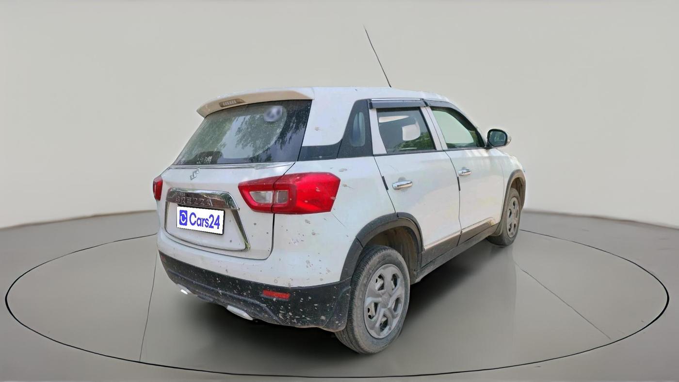 2020 Maruti Vitara Brezza LXI, CNG, Manual, 1,21,391 km, exterior