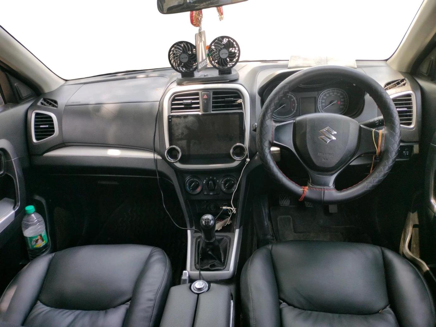 2020 Maruti Vitara Brezza LXI, CNG, Manual, 1,21,391 km, interior
