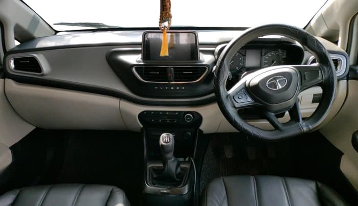 2023 Tata ALTROZ XM PLUS PETROL, Petrol, Manual, 30,723 km, interior