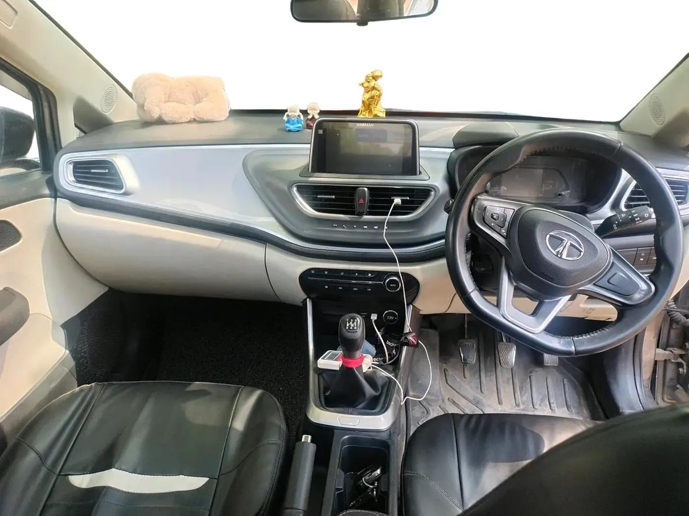 2023 Tata ALTROZ XZ PLUS SUNROOF CNG, CNG, Manual, 68,229 km, interior