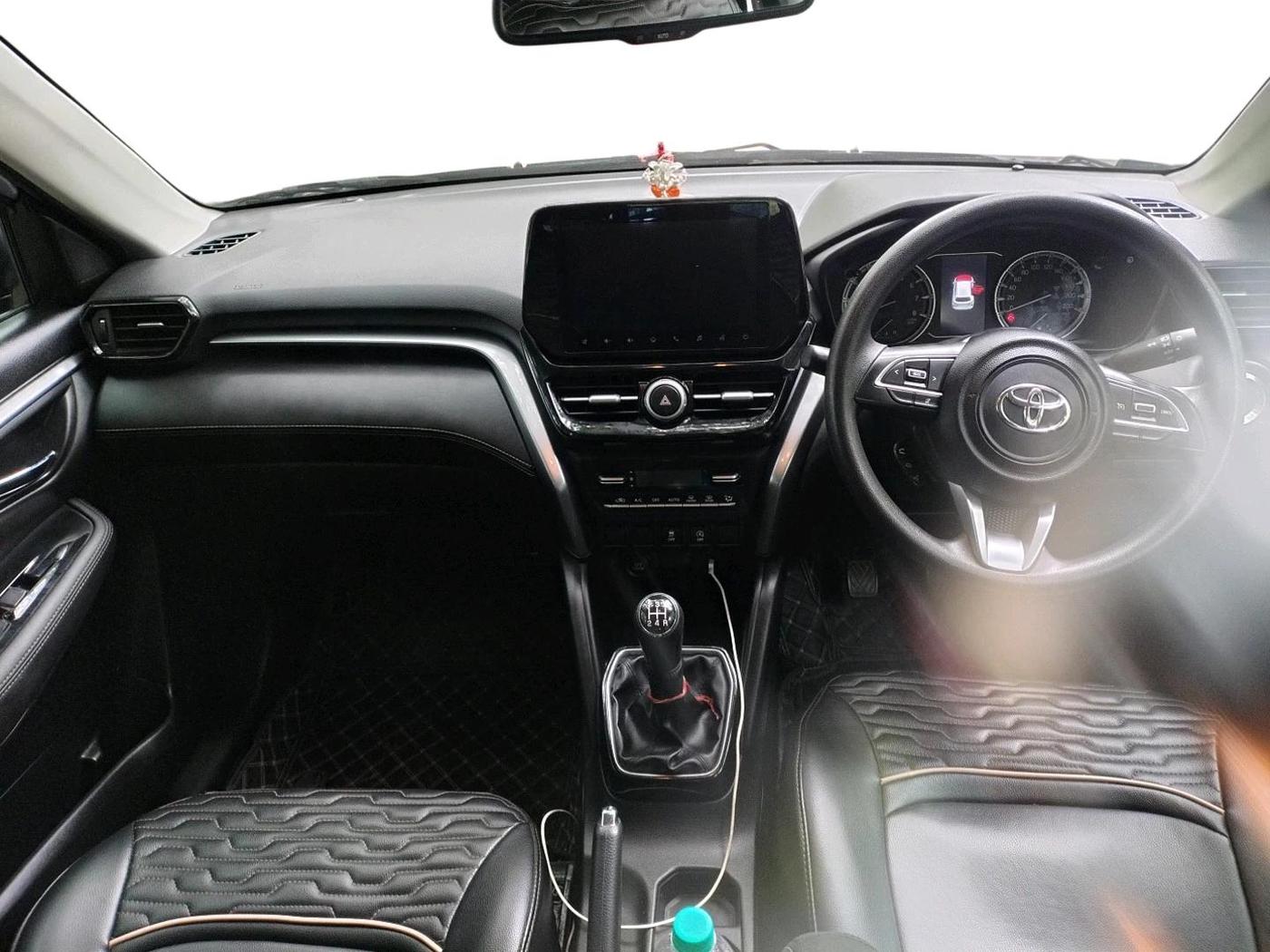 2023 Toyota URBAN CRUISER HYRYDER G NEO DRIVE, Petrol, Manual, 75,992 km, interior