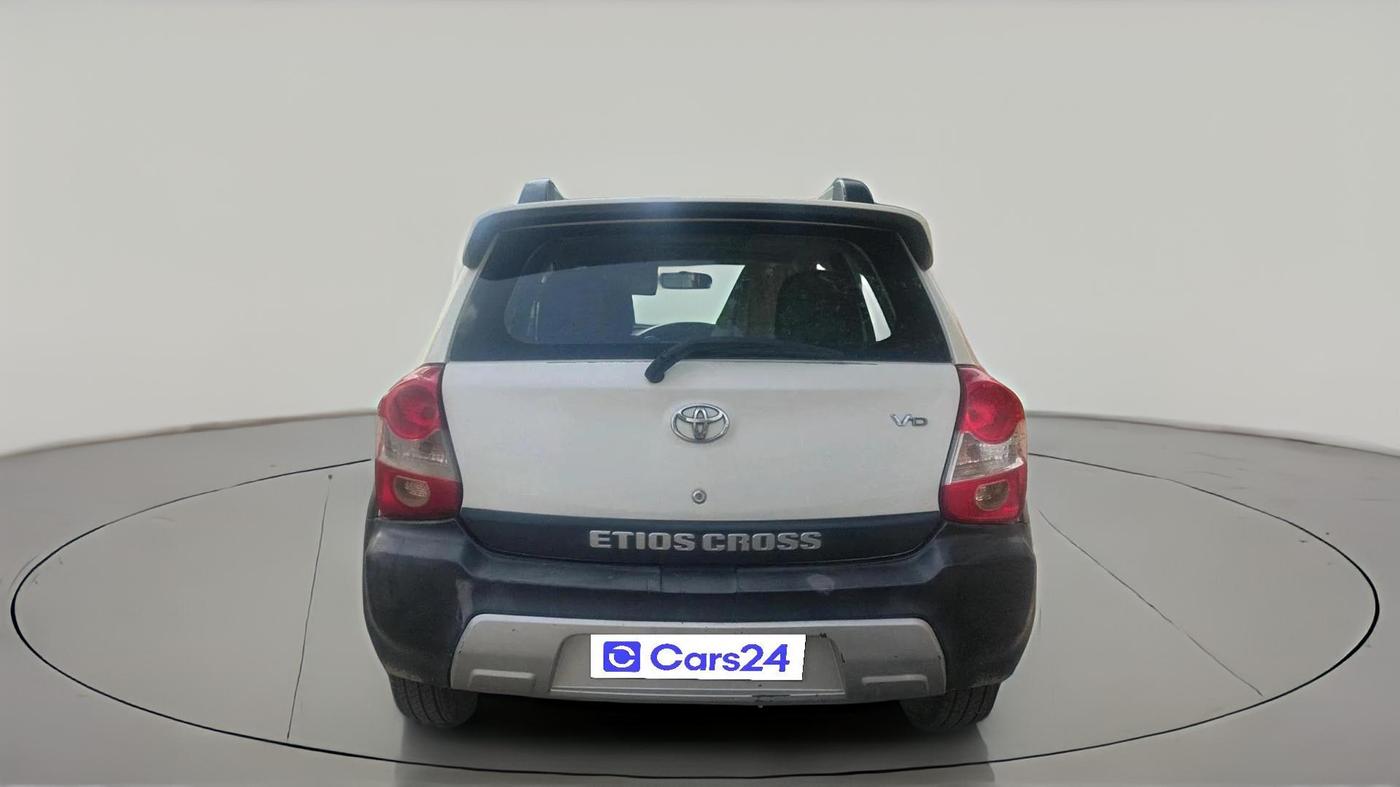 2015 Toyota Etios CROSS 1.4 VD, Diesel, Manual, 1,48,419 km, exterior