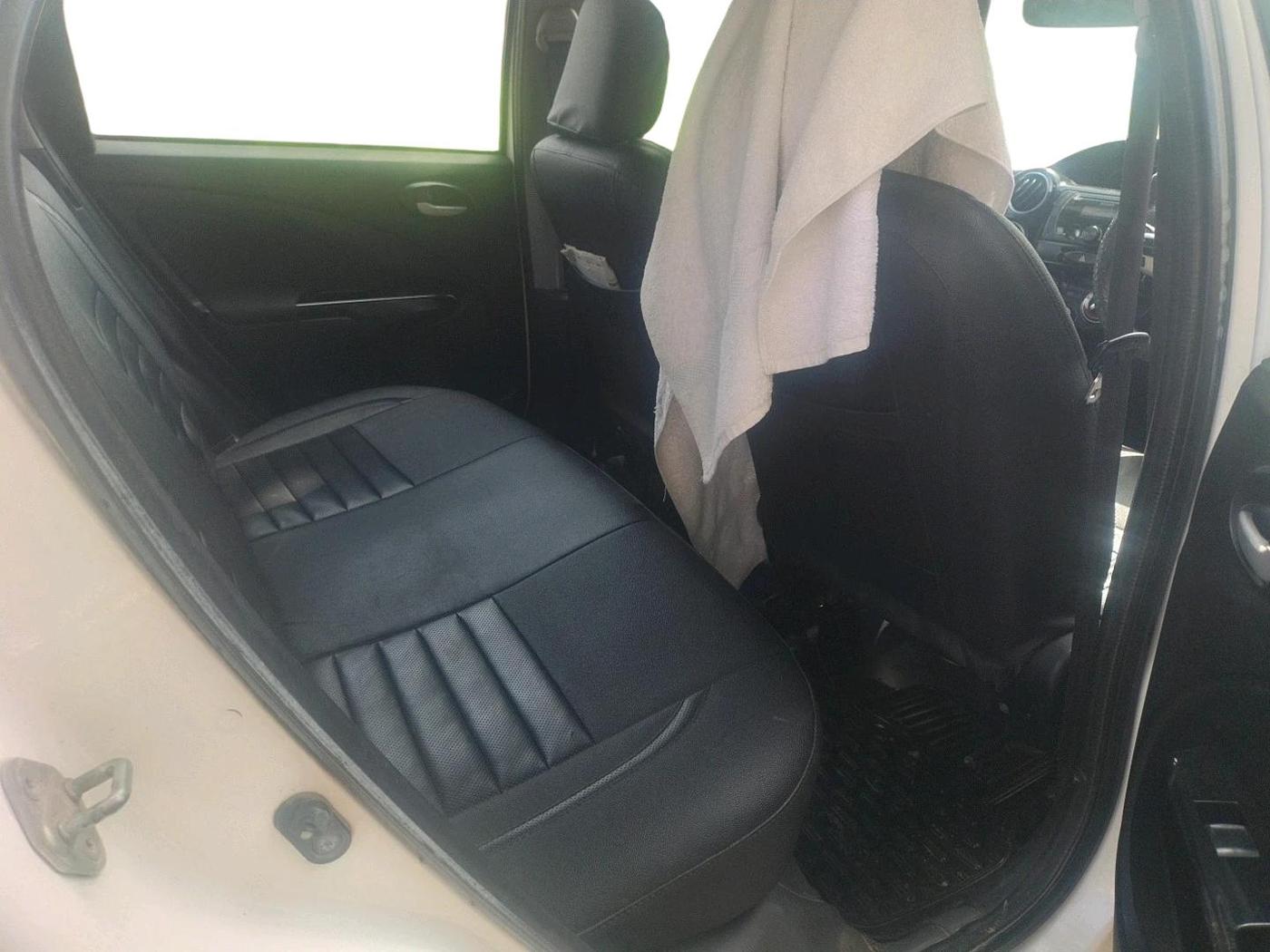 2015 Toyota Etios CROSS 1.4 VD, Diesel, Manual, 1,48,419 km, interior