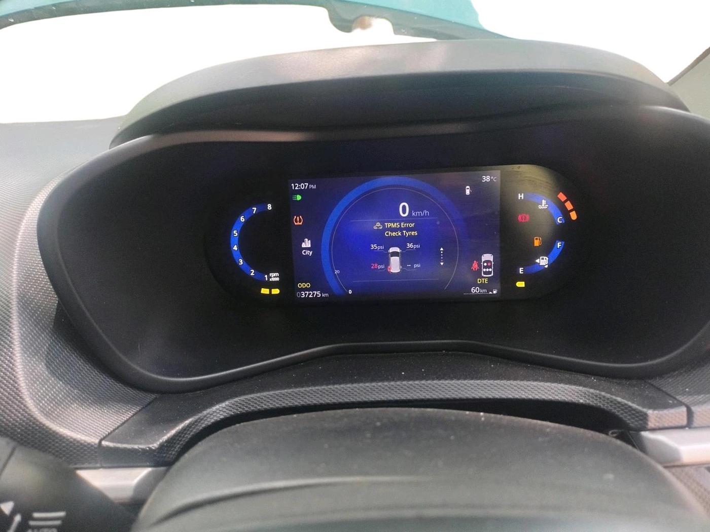 2023 Tata NEXON CREATIVE + SUNROOF 1.2 PETROL, Petrol, Manual, 39,000 km, interior