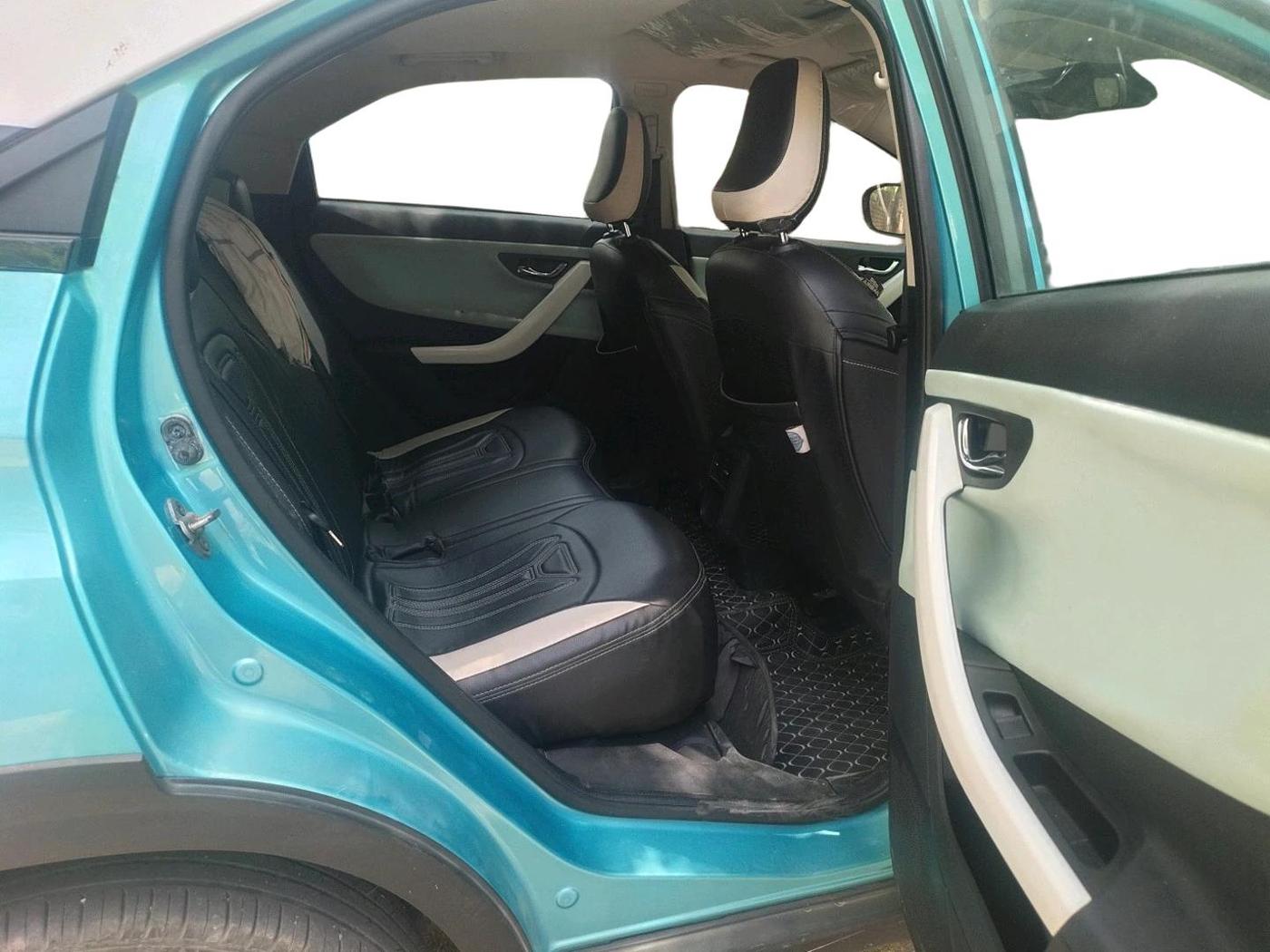 2023 Tata NEXON CREATIVE + SUNROOF 1.2 PETROL, Petrol, Manual, 39,000 km, interior