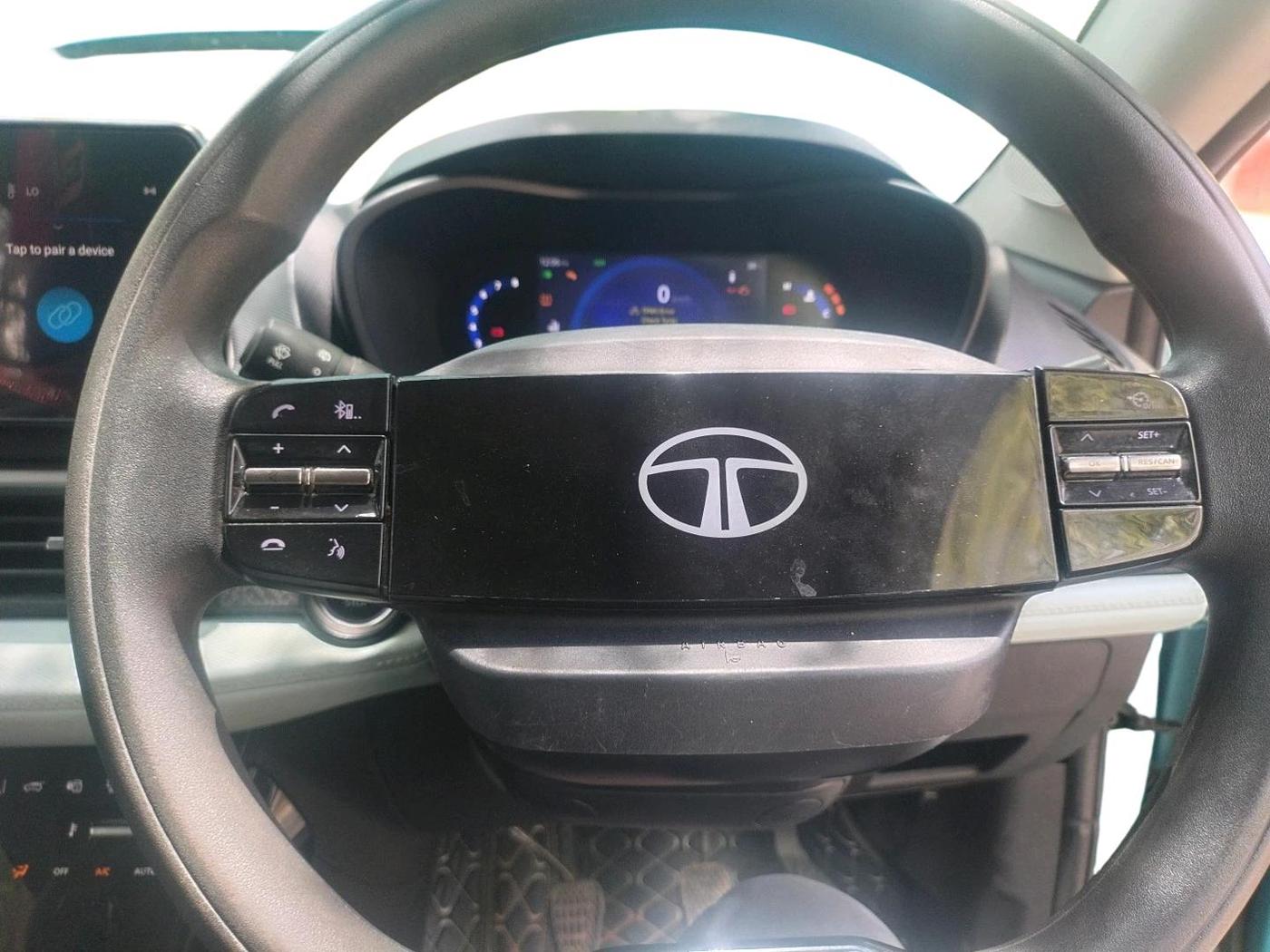 2023 Tata NEXON CREATIVE + SUNROOF 1.2 PETROL, Petrol, Manual, 39,000 km, interior