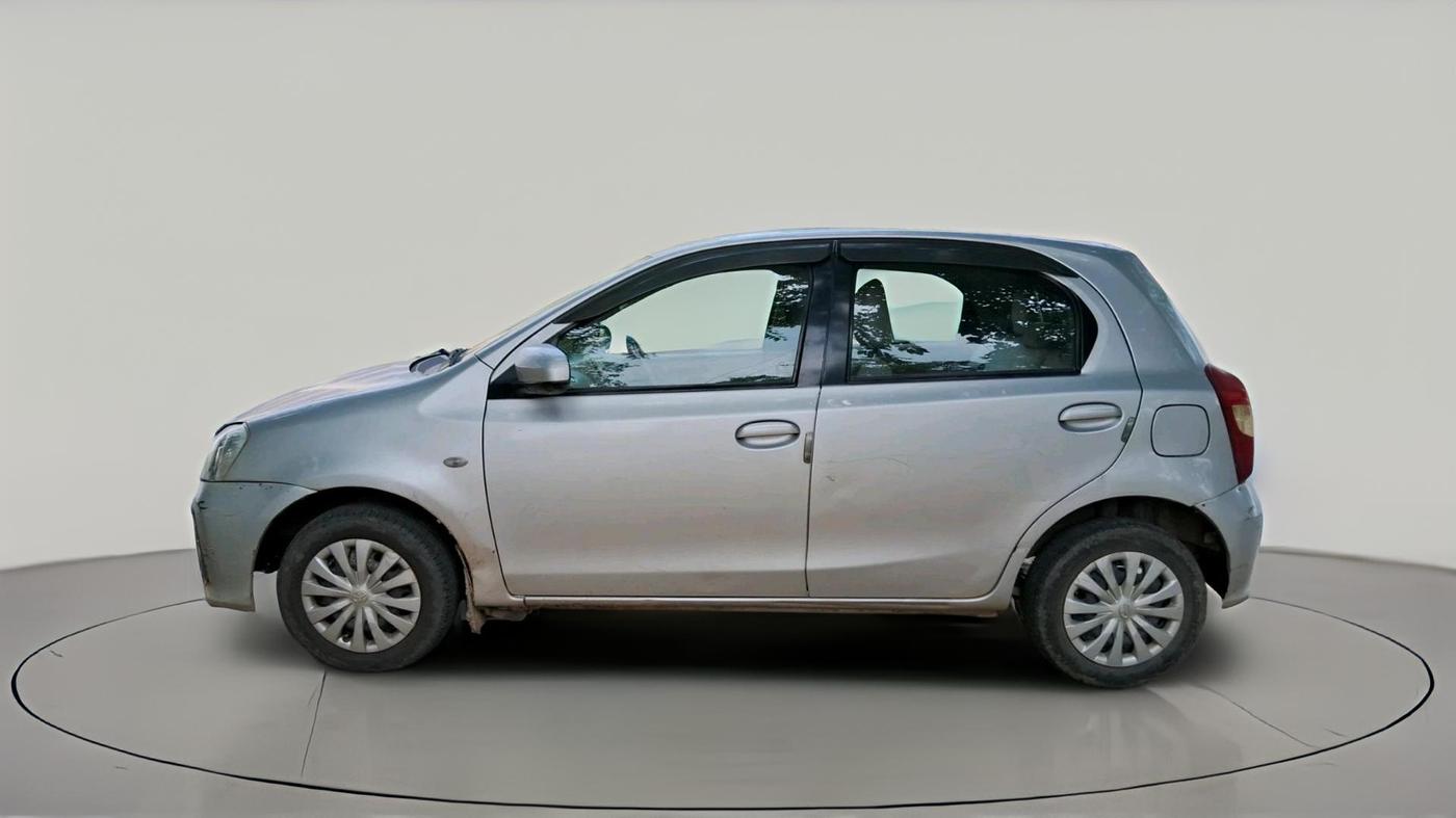 2017 Toyota Etios Liva GD, Diesel, Manual, 1,37,066 km, exterior