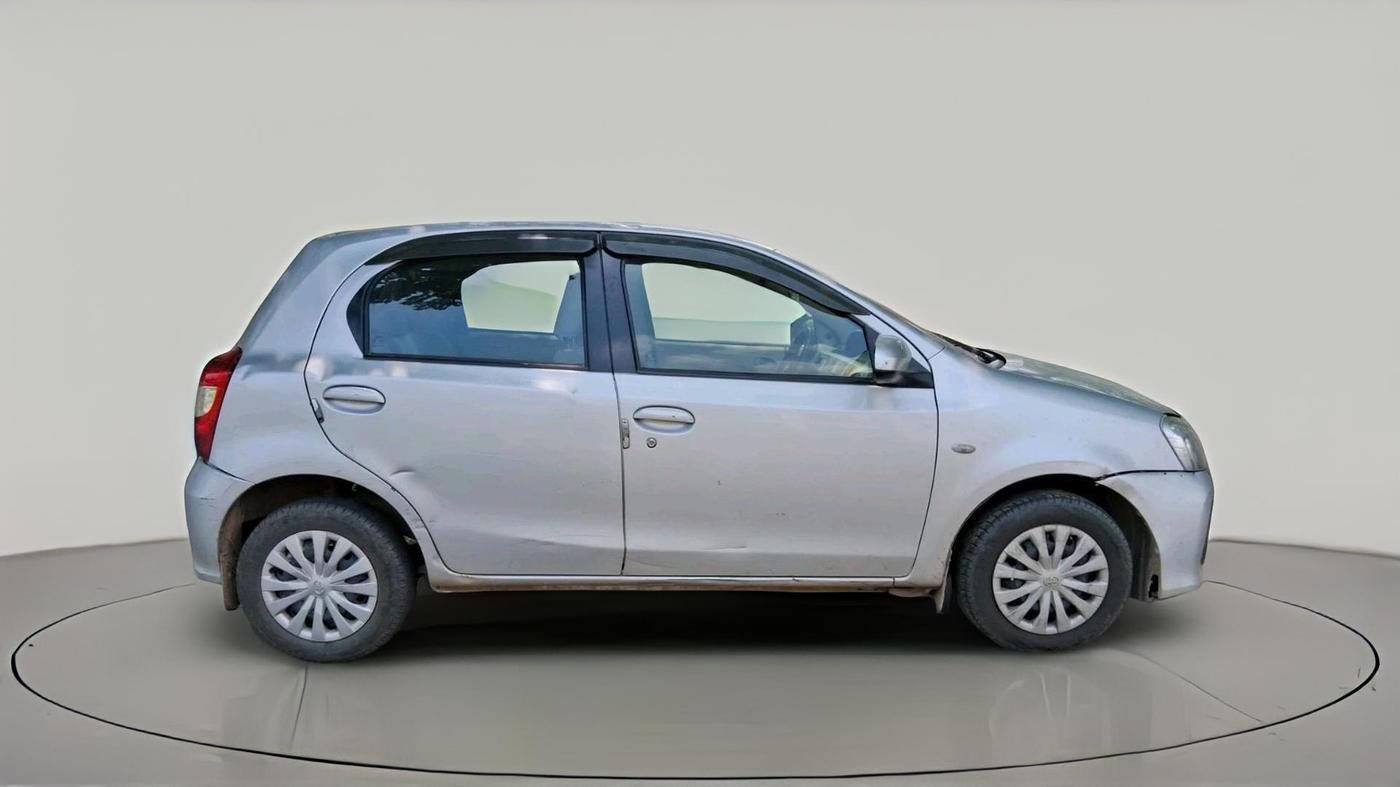 2017 Toyota Etios Liva GD, Diesel, Manual, 1,37,066 km, exterior