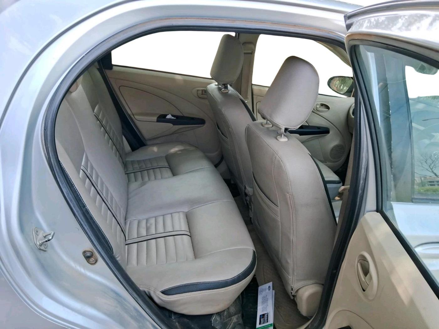 2017 Toyota Etios Liva GD, Diesel, Manual, 1,37,066 km, interior