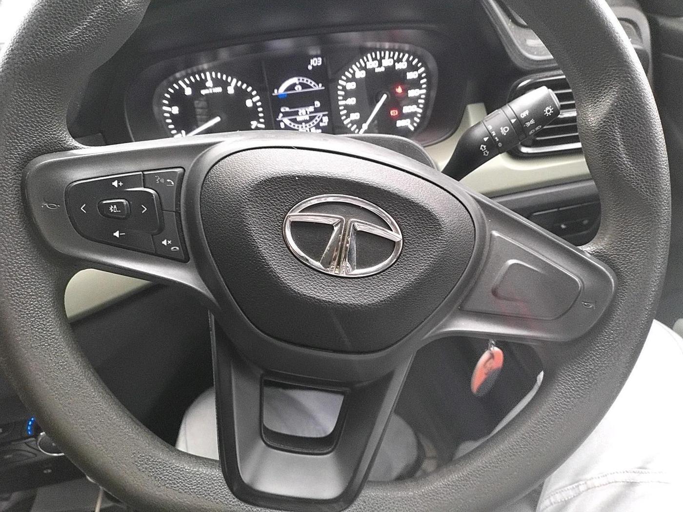 2023 Tata PUNCH ADVENTURE MT, Petrol, Manual, 94,716 km, interior