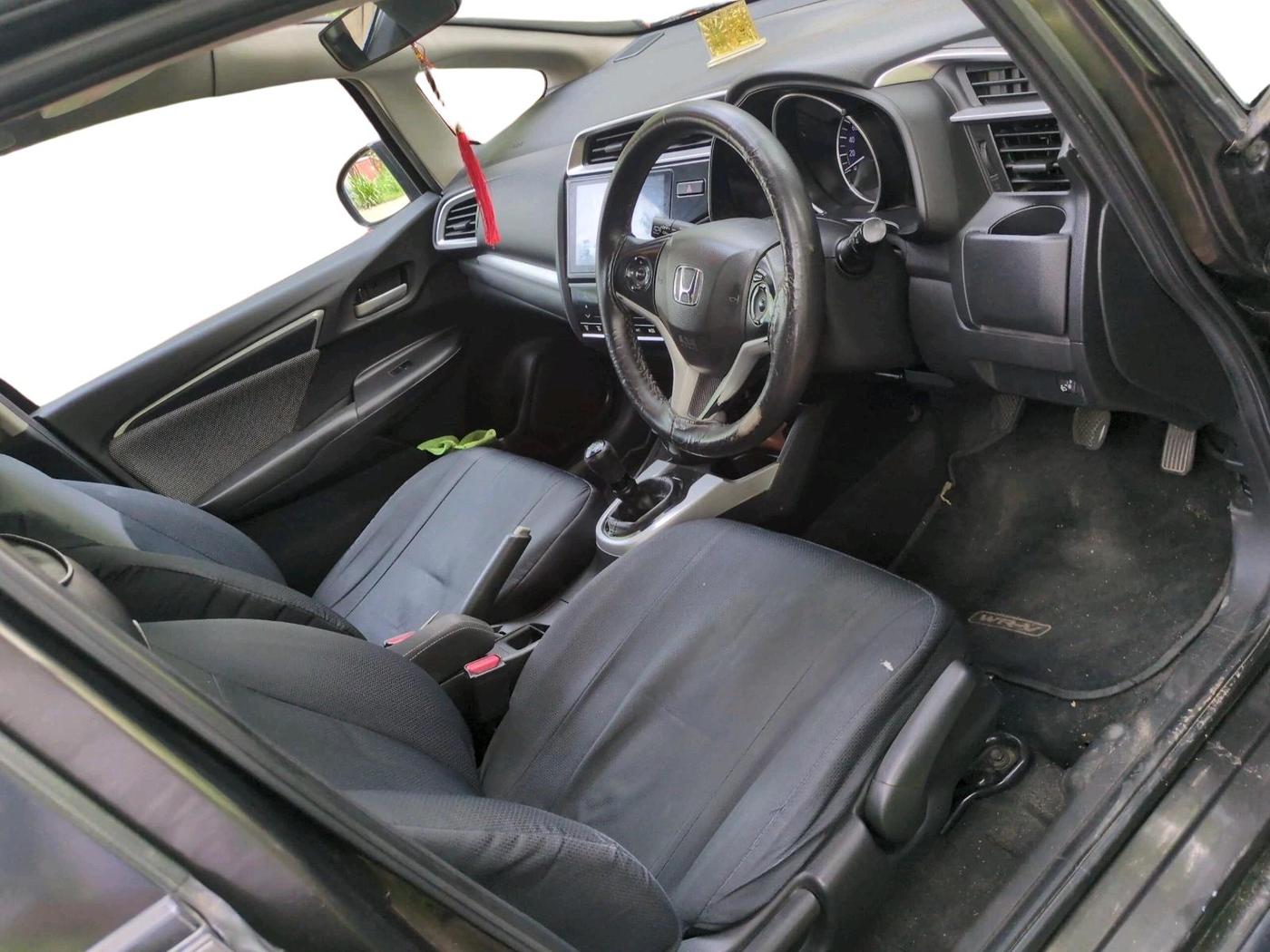 2017 Honda WR-V 1.5L I-DTEC VX MT, Diesel, Manual, 94,870 km, interior