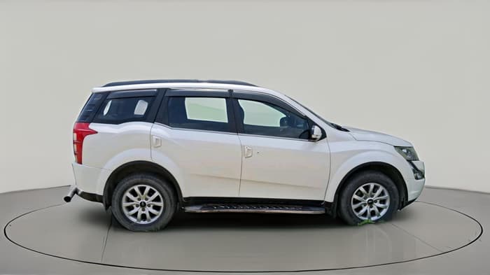 2017 Mahindra XUV500 W10 AT 1.99, Diesel, Automatic, 83,833 km, exterior