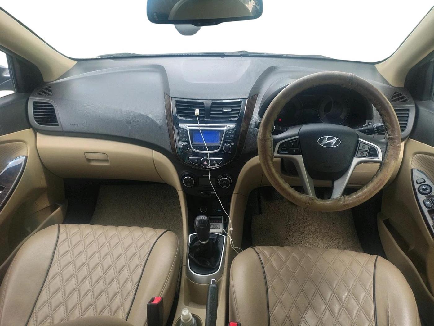 2013 Hyundai Verna FLUIDIC 1.6 VTVT SX, Petrol, Manual, 72,206 km, interior