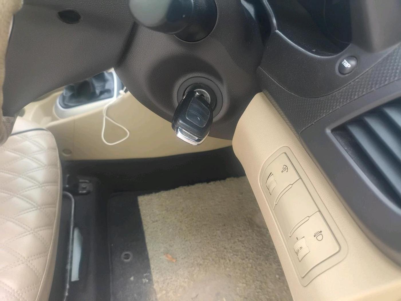 2013 Hyundai Verna FLUIDIC 1.6 VTVT SX, Petrol, Manual, 72,206 km, interior