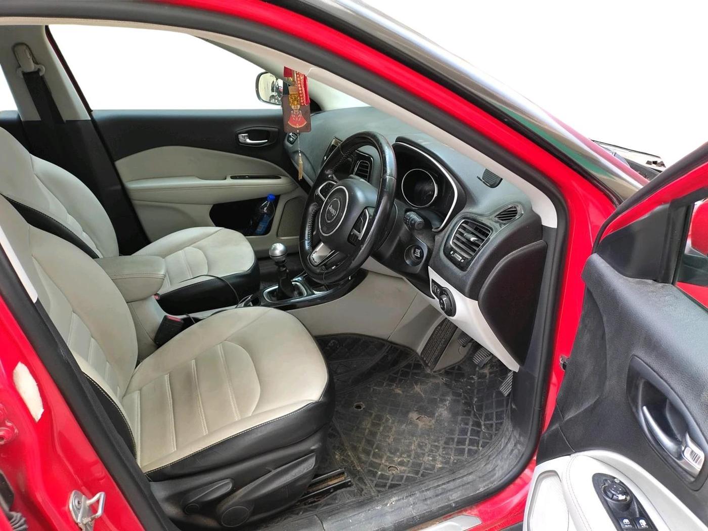 2018 Jeep Compass LIMITED 2.0 DIESEL, Diesel, Manual, 1,40,127 km, interior