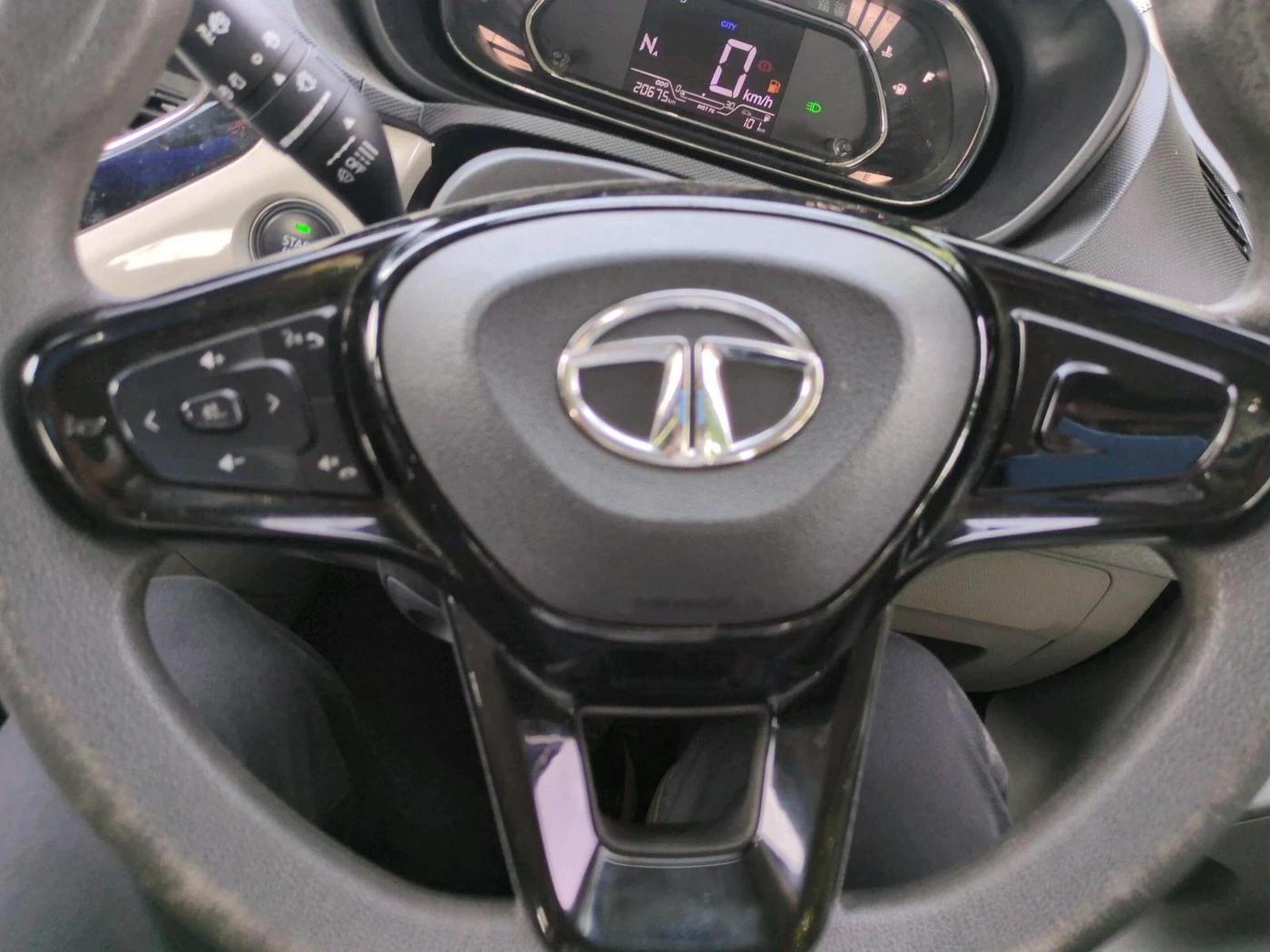 2022 Tata NEXON XZA PLUS PETROL DUAL TONE, Petrol, Automatic, 20,675 km, interior