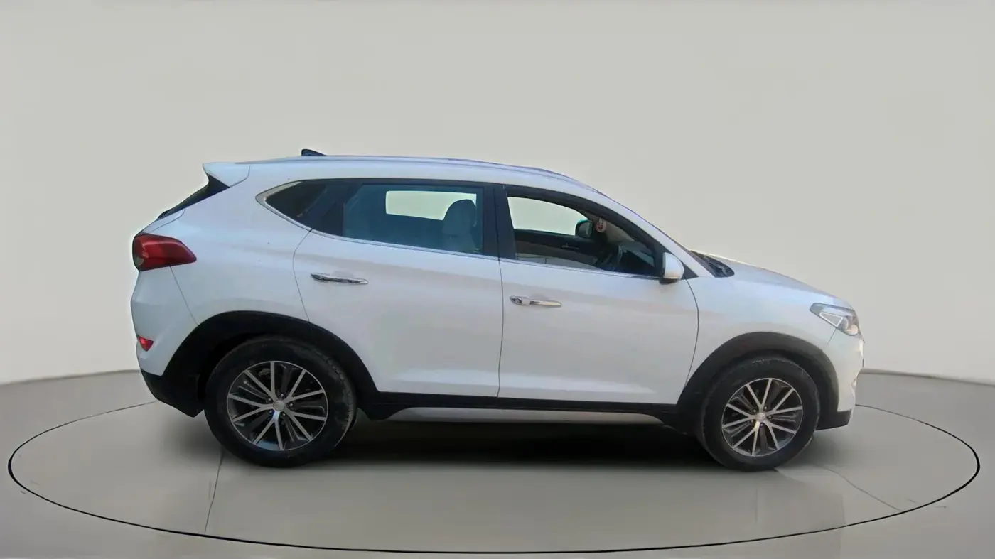 2016 Hyundai Tucson 2WD AT GL PETROL , CNG, Automatic, 62,368 km, exterior