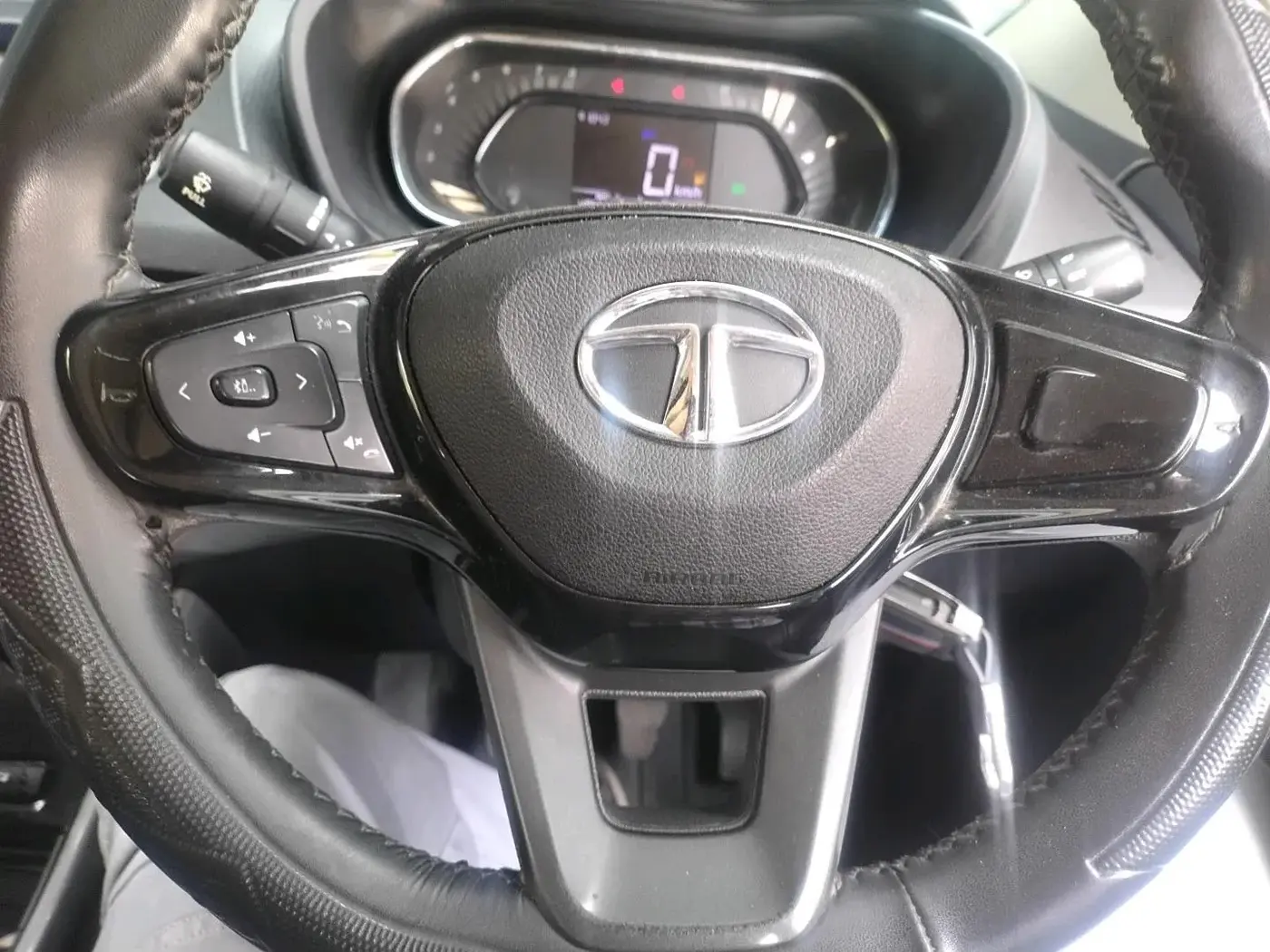 2022 Tata NEXON XM SUNROOF PETROL, Petrol, Manual, 48,667 km, interior