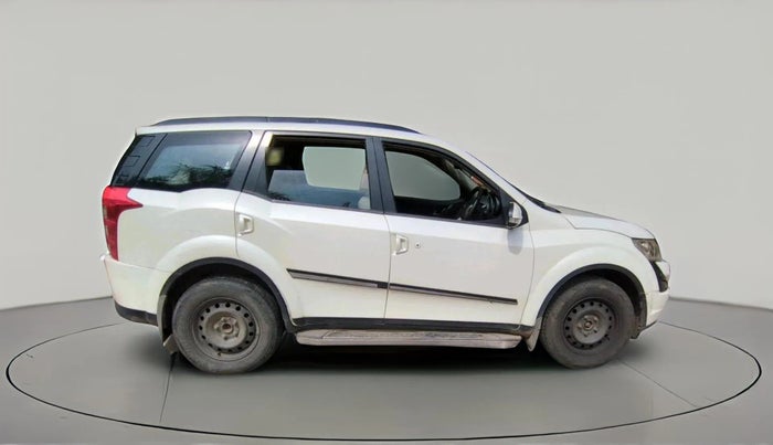 2015 Mahindra XUV500 W6, Diesel, Manual, 1,32,749 km, exterior