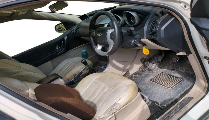 2015 Mahindra XUV500 W6, Diesel, Manual, 1,32,749 km, interior