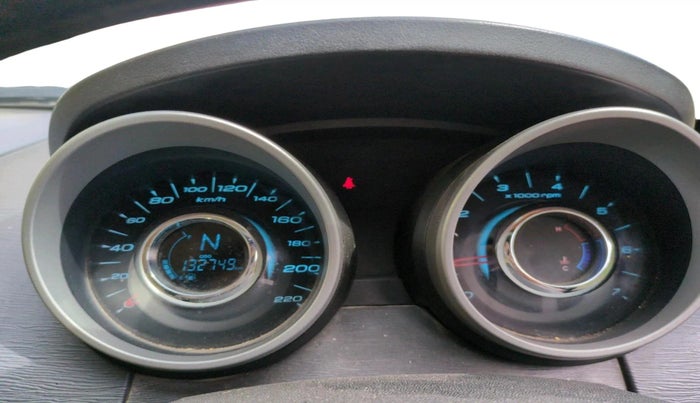 2015 Mahindra XUV500 W6, Diesel, Manual, 1,32,749 km, interior