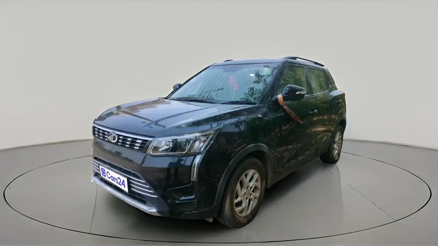 2022 Mahindra XUV300 W8 1.2 PETROL, Petrol, Manual, 64,266 km, exterior