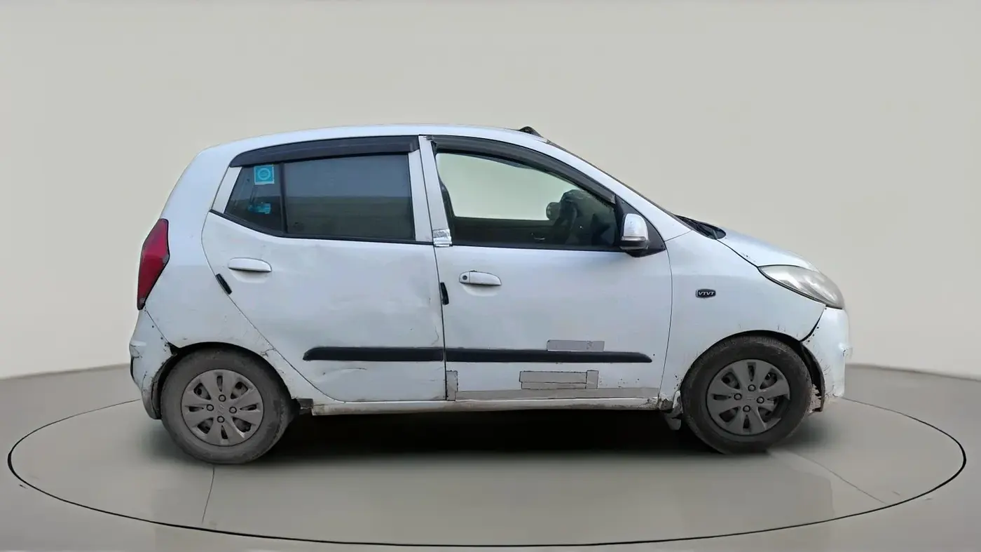 2011 Hyundai i10 MAGNA 1.2, CNG, Manual, 2,10,643 km, exterior