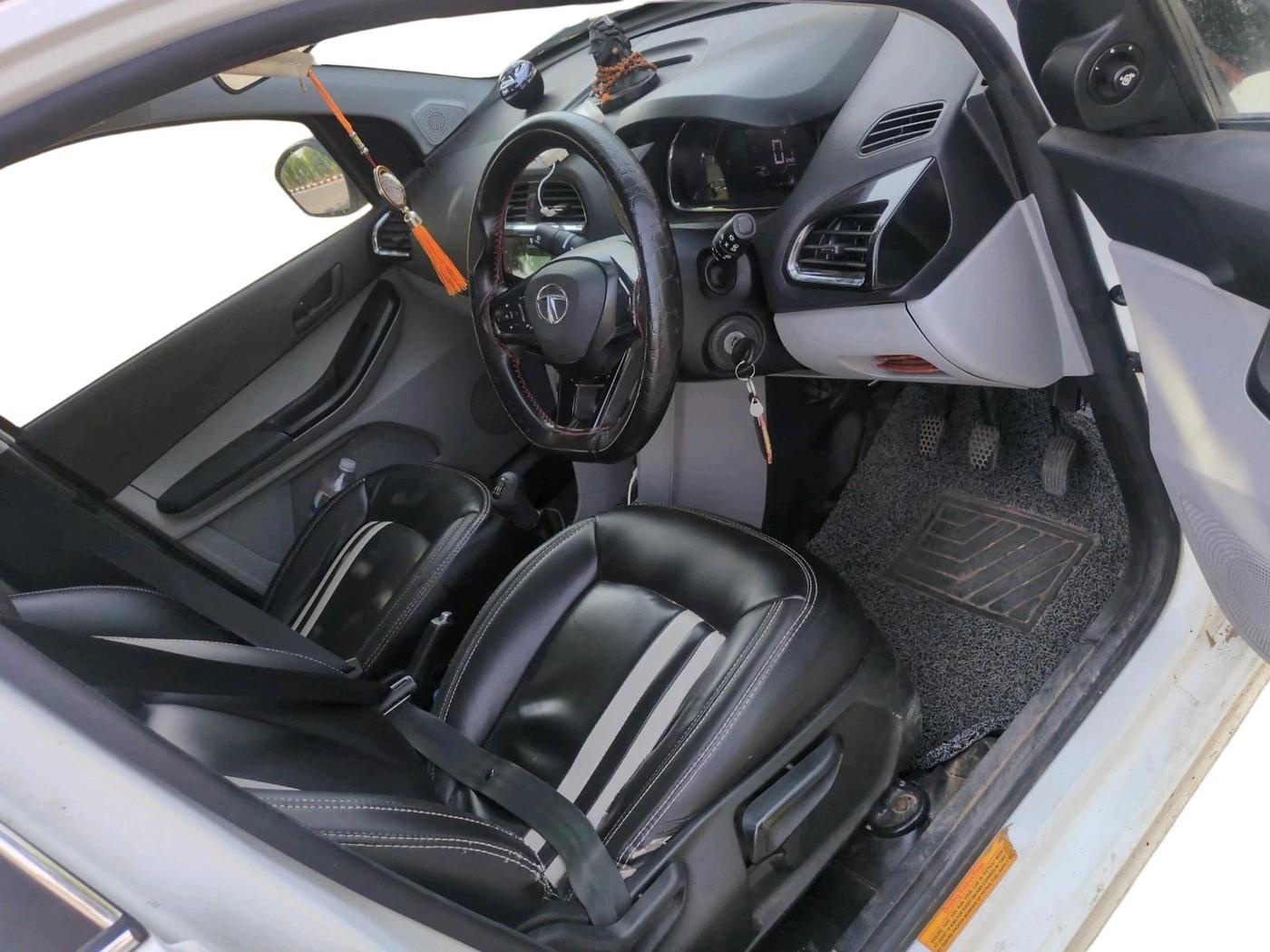 2023 Tata Tiago XT CNG, CNG, Manual, 54,961 km, interior