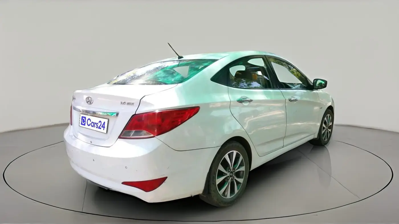 2015 Hyundai Verna FLUIDIC 1.6 CRDI SX 4S, Diesel, Manual, 1,35,804 km, exterior