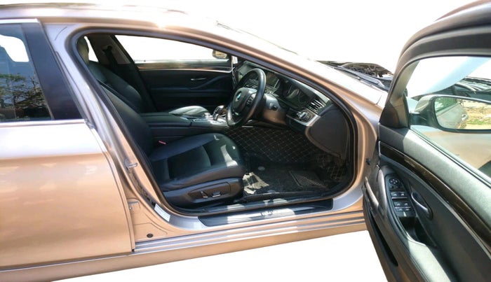 2015 BMW 5 Series 520D PRESTIGE PLUS, Diesel, Automatic, 1,18,159 km, interior