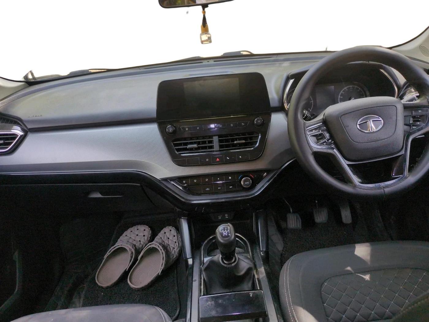 2021 Tata Harrier XT PLUS 2.0L KRYOTEC DARK EDITON, Diesel, Manual, 87,954 km, interior