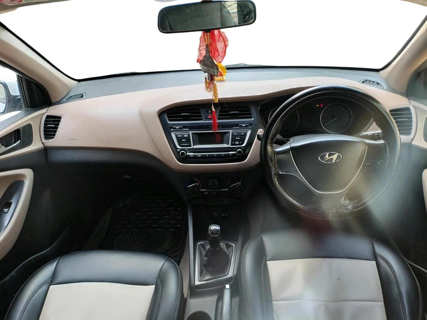 2018 Hyundai Elite i20 MAGNA EXECUTIVE 1.2, Petrol, Manual, 1,07,779 km, interior