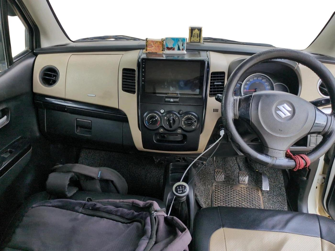 2017 Maruti Wagon R 1.0 VXI, CNG, Manual, 1,01,540 km, interior