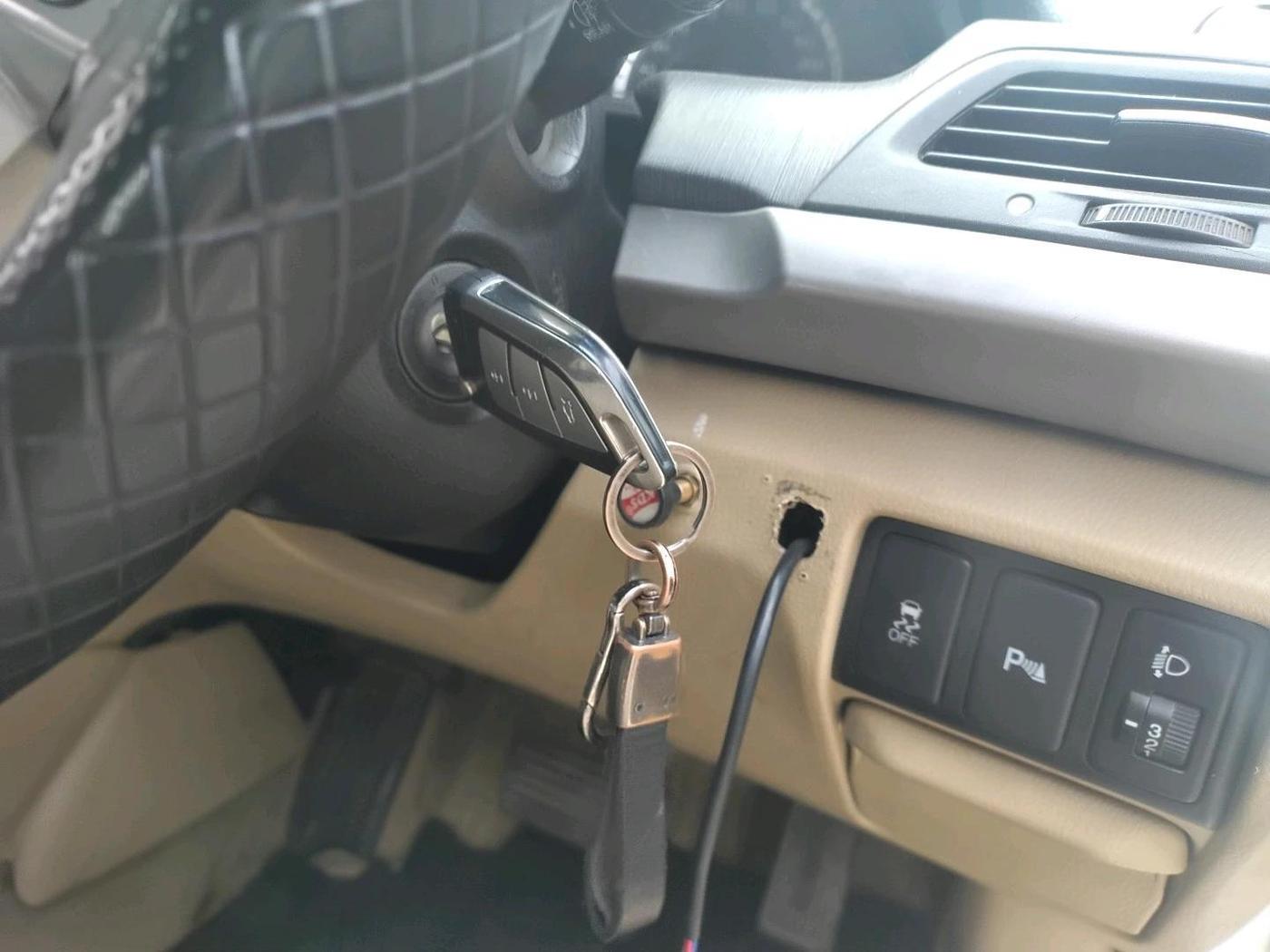 2011 Honda Accord 2.4L I-VTEC AT, CNG, Automatic, 1,49,561 km, interior