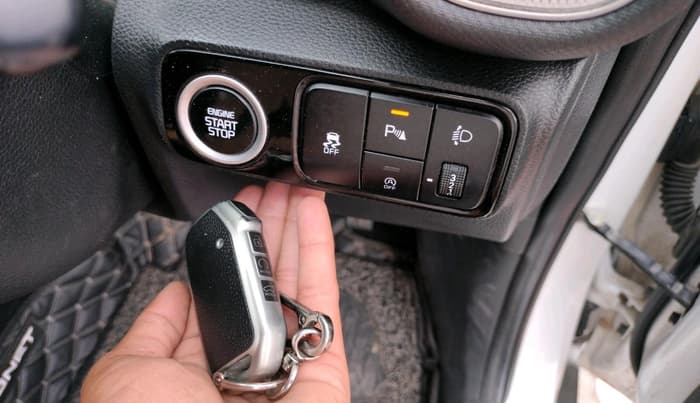 2024 KIA SONET HTX 1.5 DIESEL IMT, Diesel, Manual, 20,756 km, interior