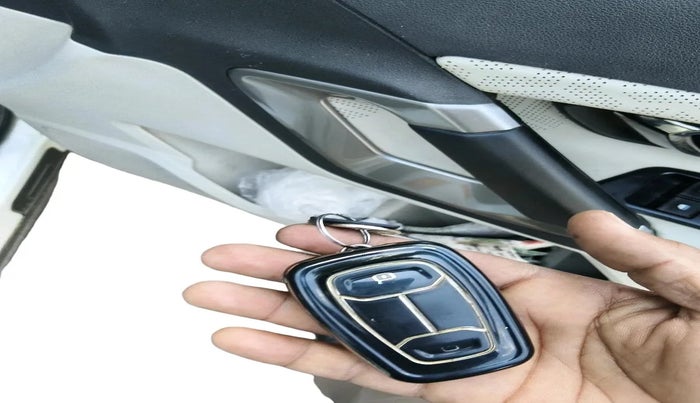 2022 Tata Safari XZA PLUS, Diesel, Automatic, 59,328 km, interior